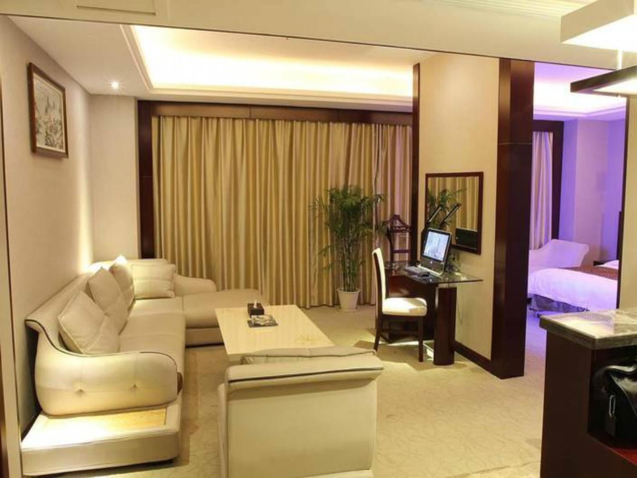 Grand Noble Hotel Цзиндечжен Екстериор снимка